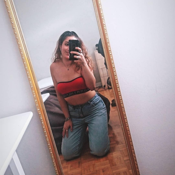 Meet your Posher, Zaina - Picture 5 of 5